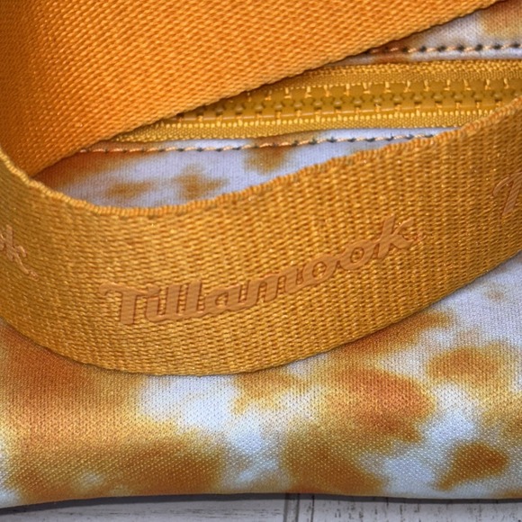 Tillamook Creamery "Colby Jack Cheese" Fanny Pack Souvenir, Travel. - Picture 3 of 8